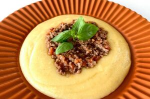 Read more about the article Polenta cremosa com carne
